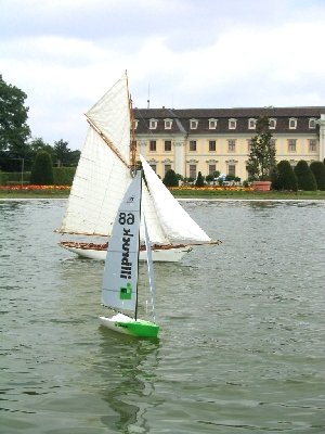br-04-16-b05.jpg