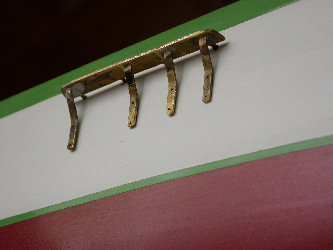 br-05-06-b04.jpg